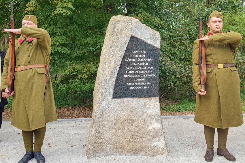 Pri Senici odhalili pamätník obetiam fašistických popráv.