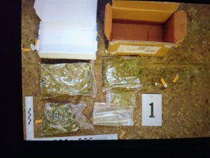 FOTO: NAKA zasahovala na Myjave v súvislosti s drogovou činnosťou
